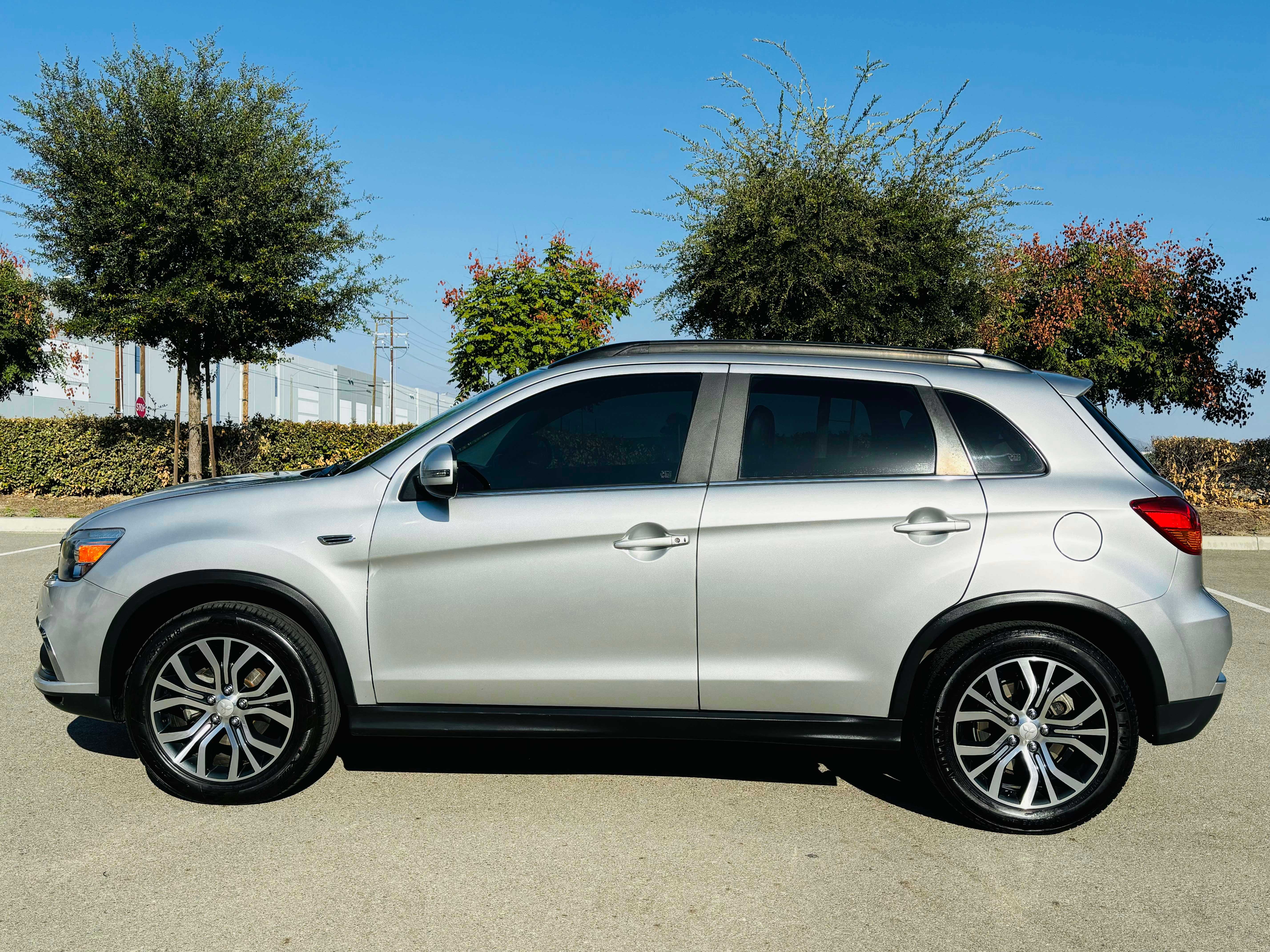 Mitsubishi Outlander Sport Image 8