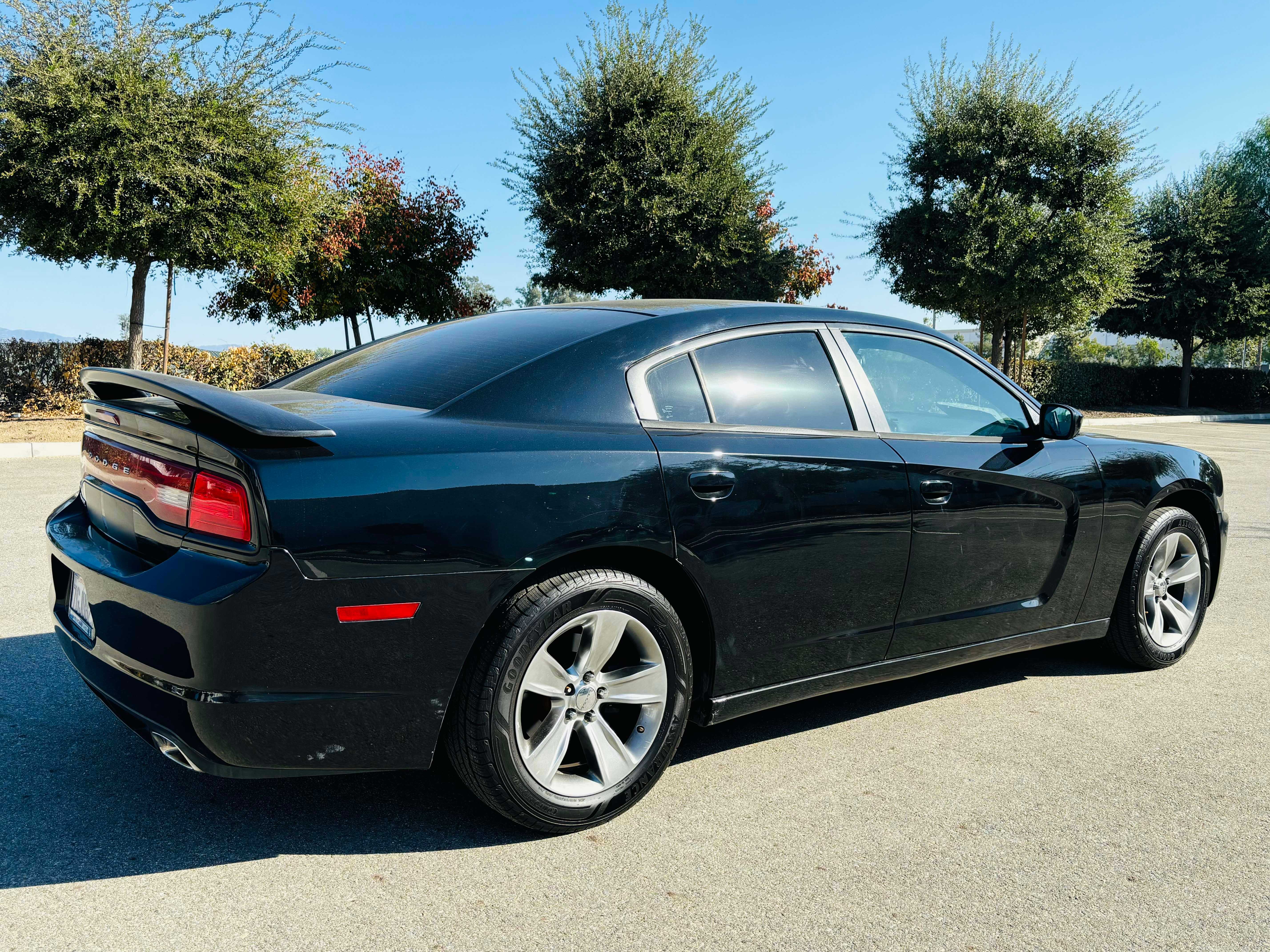 Dodge Charger Image 4