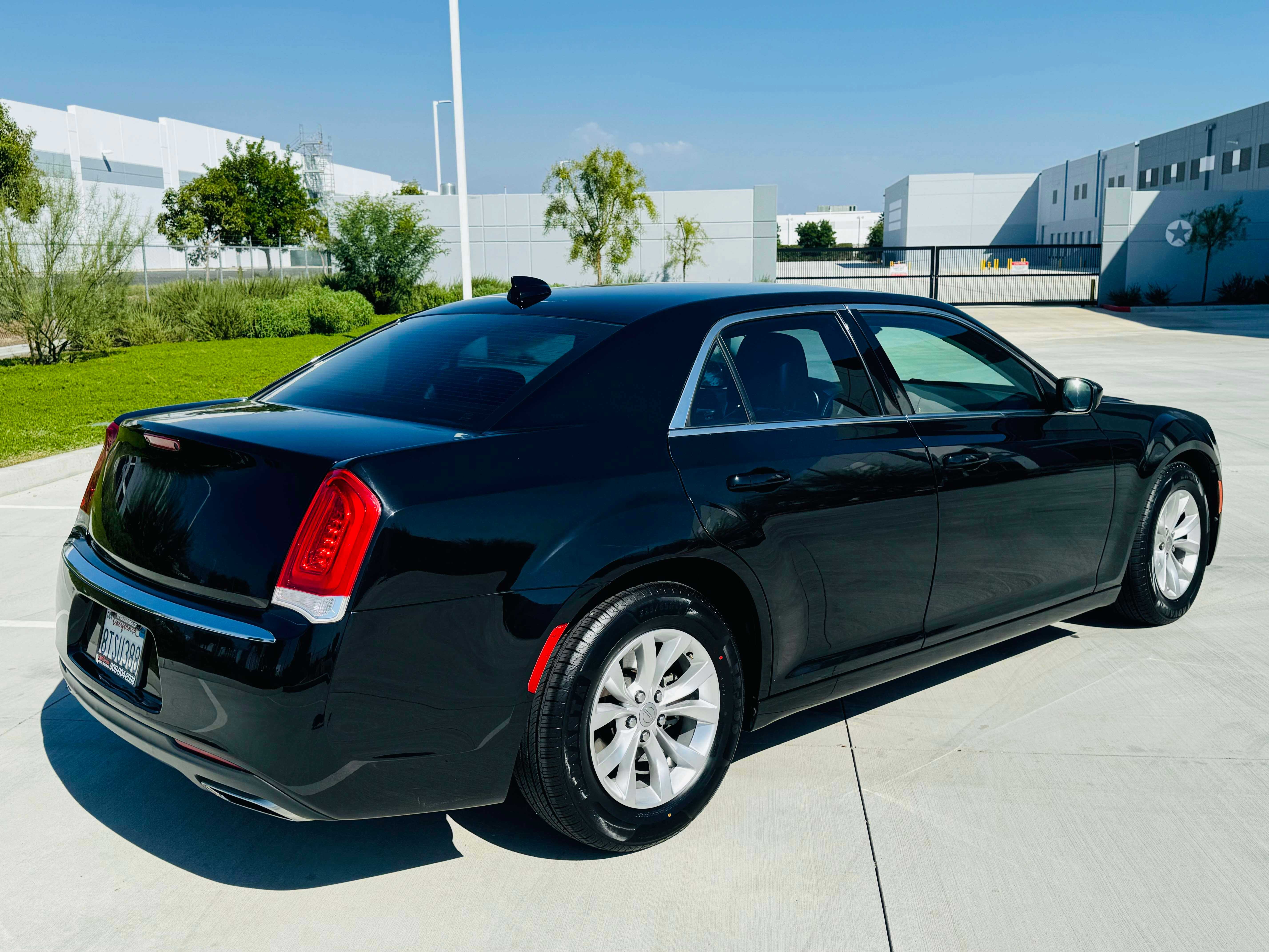 Chrysler 300 Image 5