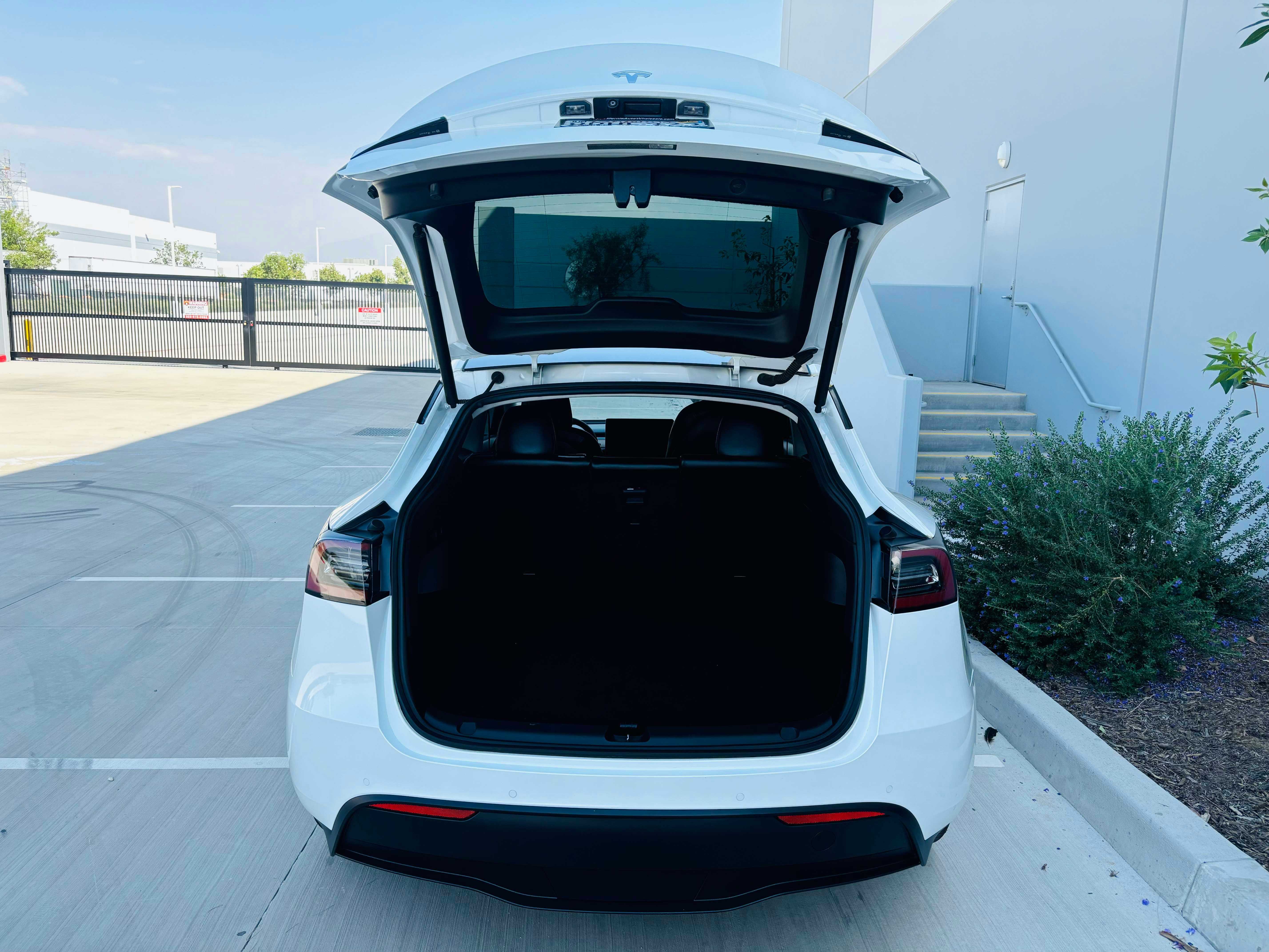 Tesla Model Y Image 9