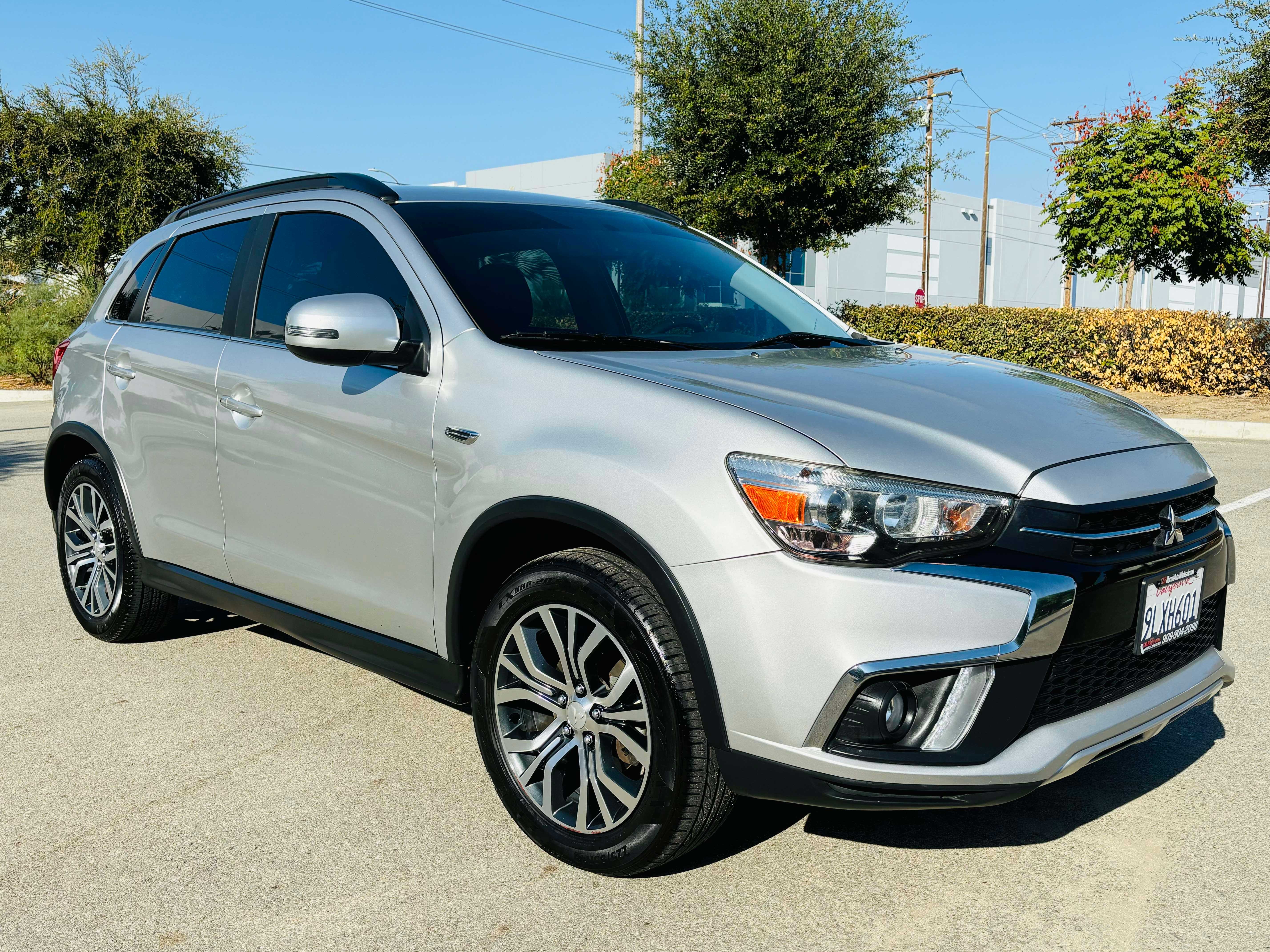 Mitsubishi Outlander Sport Image 3