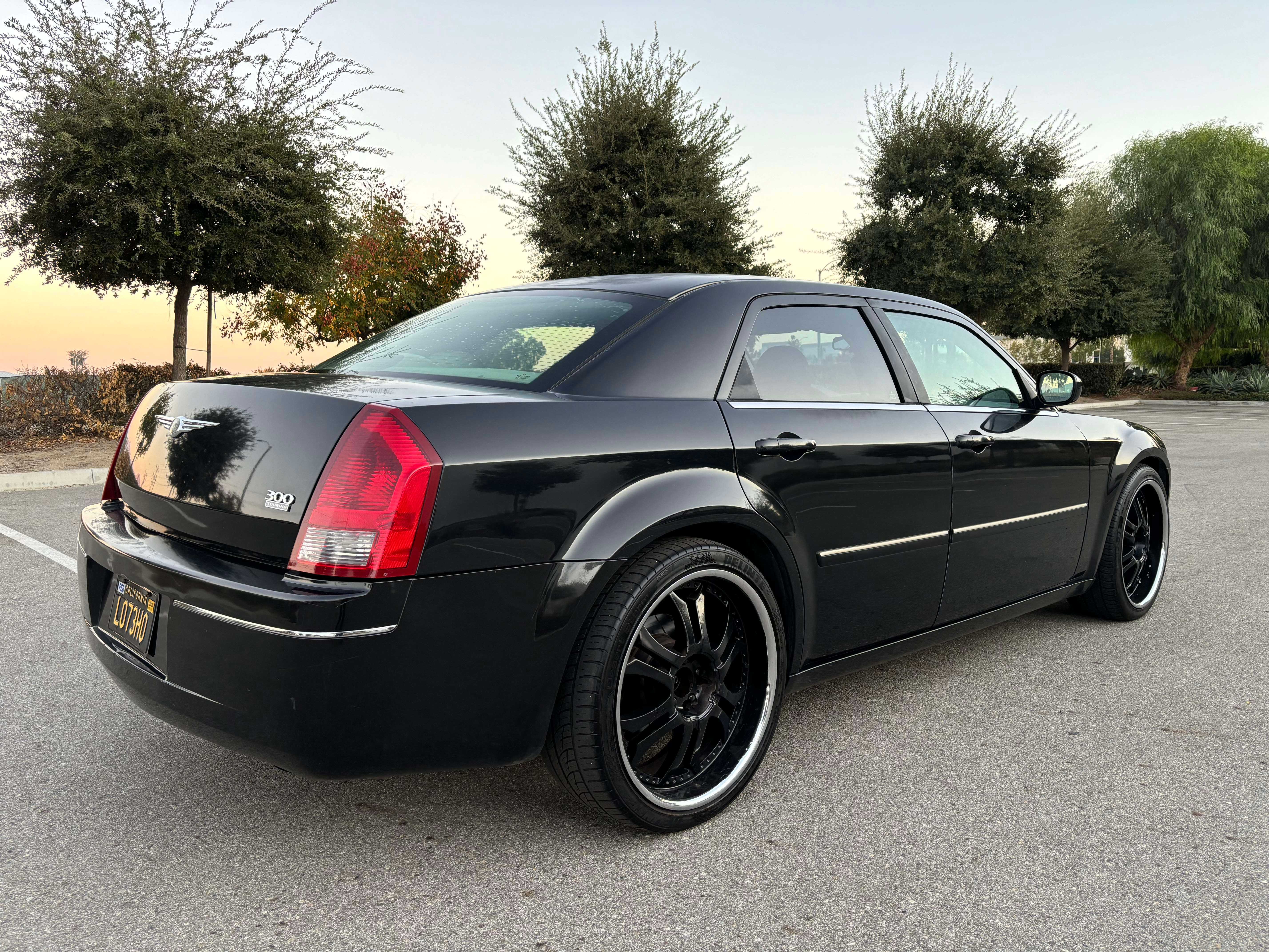 Chrysler 300 Image 5