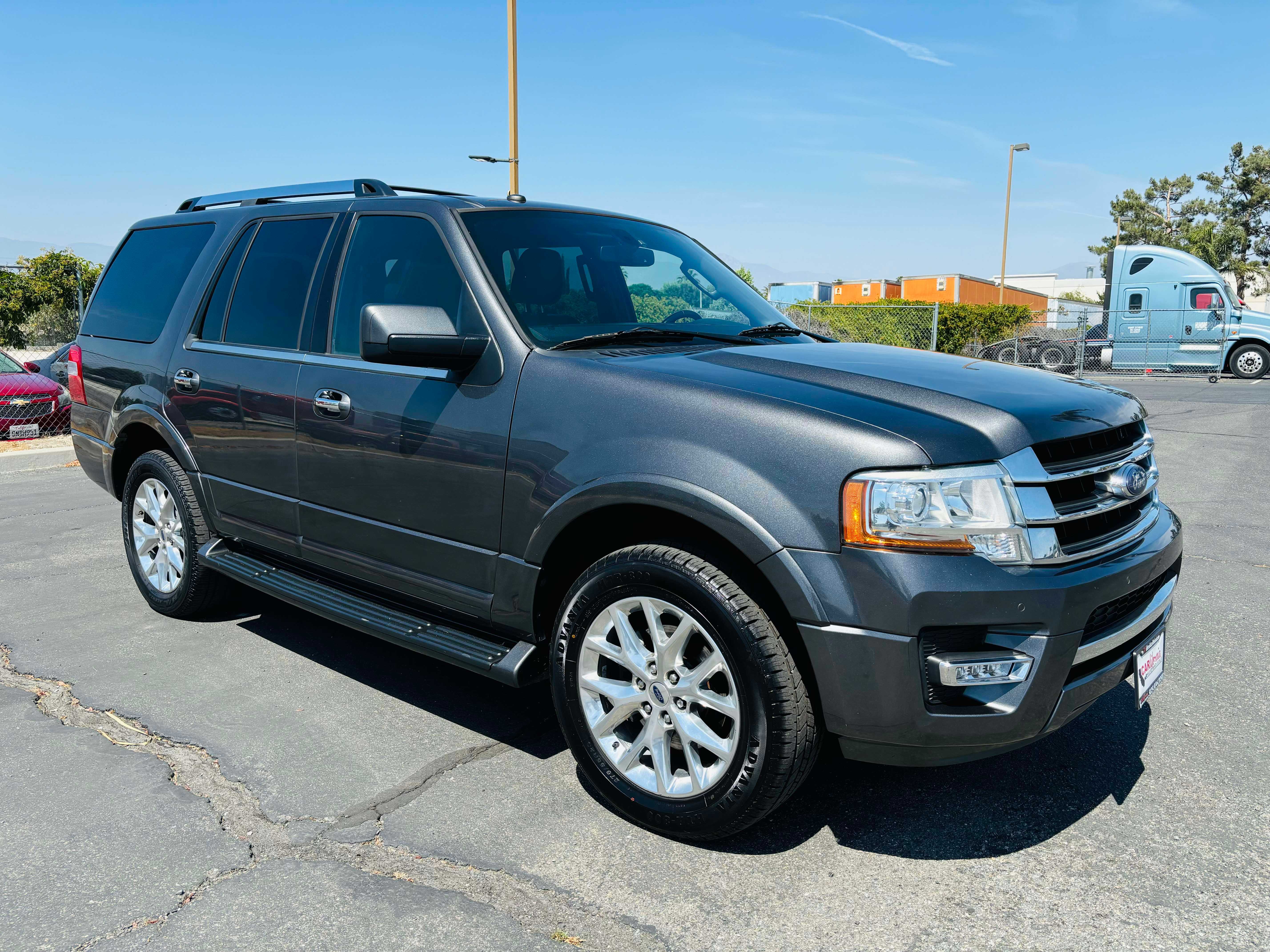 Ford Expedition Image 3