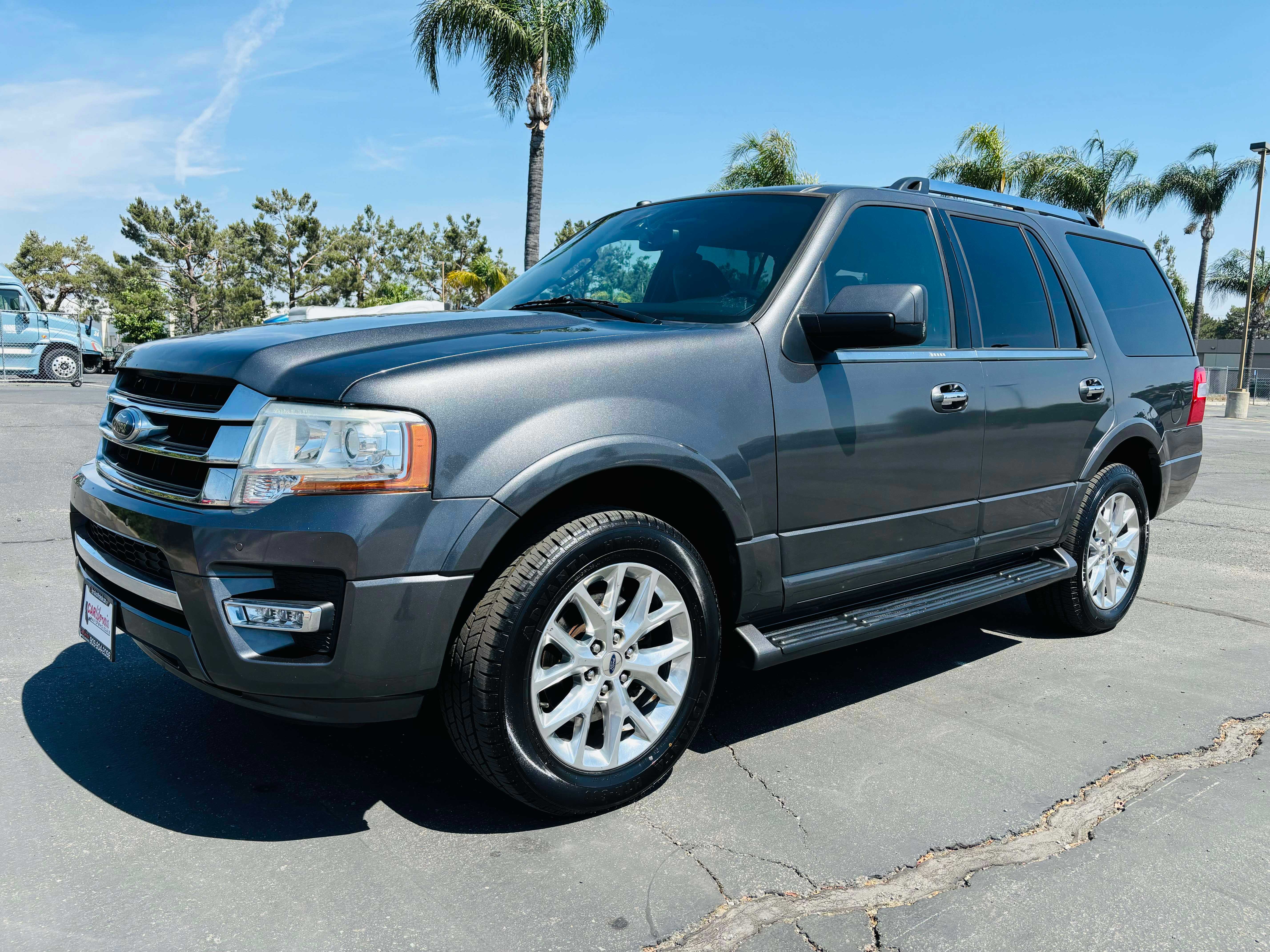 Ford Expedition Image 1