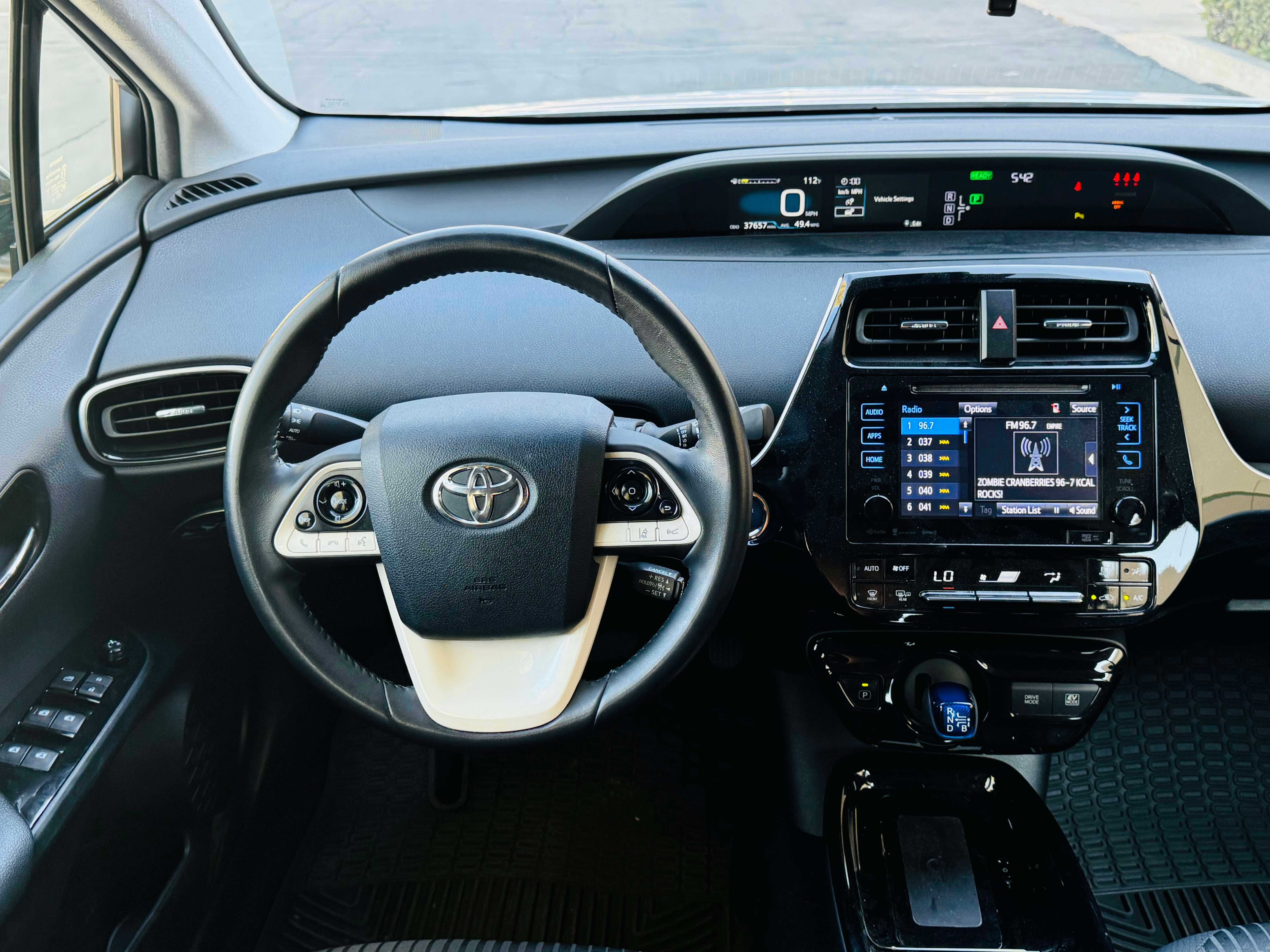Toyota Prius Image 13