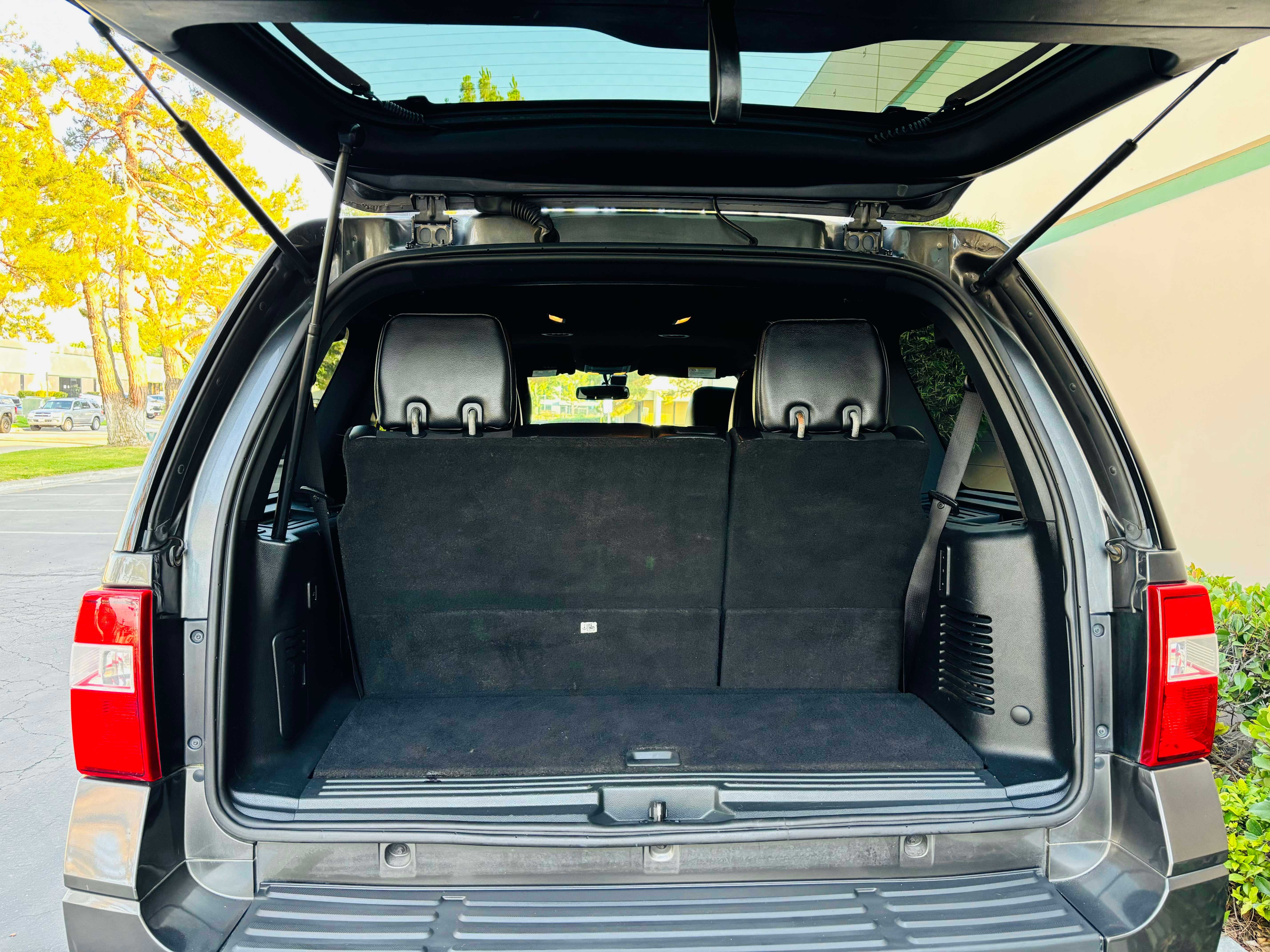 Ford Expedition Image 16